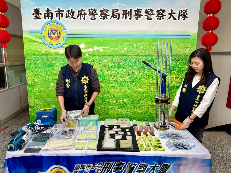 警方起出大批毒品以及分裝工具。市刑大提供