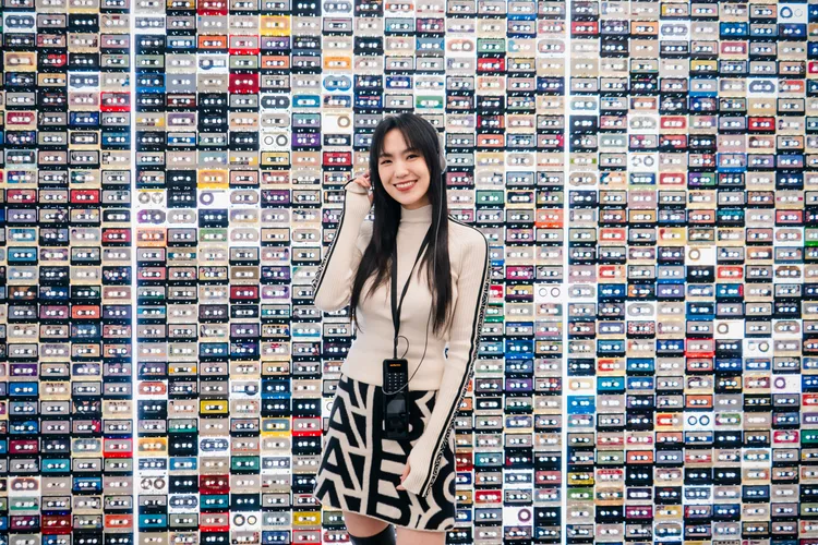 孫盛希觀展。北流提供