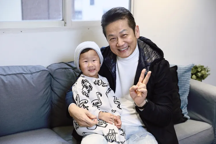 徐乃麟現在生活重心之一即是外孫「孟果」。彭欣偉攝