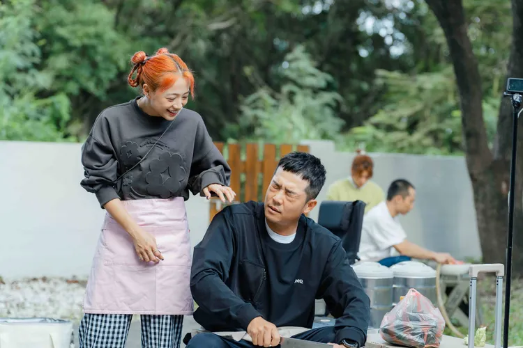 吳映潔（左起）讚「小學直男」姚元浩其實私底下是大暖男。好看娛樂提供