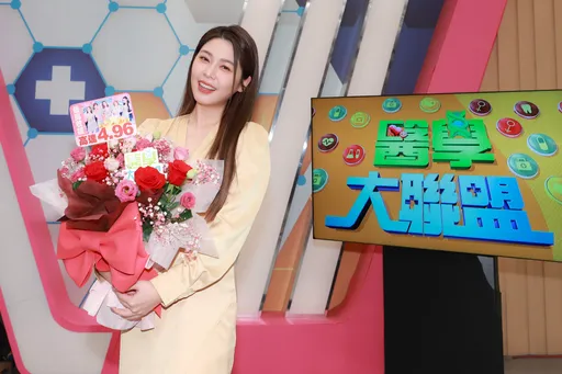 白家綺路邊突被民眾攔下 「謝節目救了一命」像遇救世主