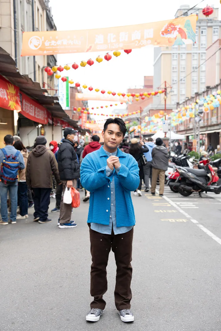 邱軍現身年貨大街。索尼音樂提供