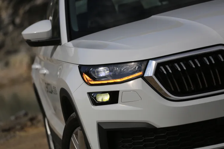 分離式的頭燈元素，營造出Kodiaq不容錯認的獨有韻味，Matrix LED智慧複眼矩陣式頭燈目前已是全車系標準配備。林浩昇攝