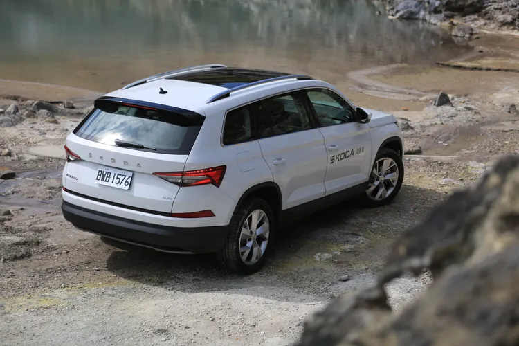 層次分明的鈑件線條，是成就Kodiaq既大器、又不失時髦韻味的重要元素，LED尾燈組更加入燈光展演、流水方向燈功能。林浩昇攝