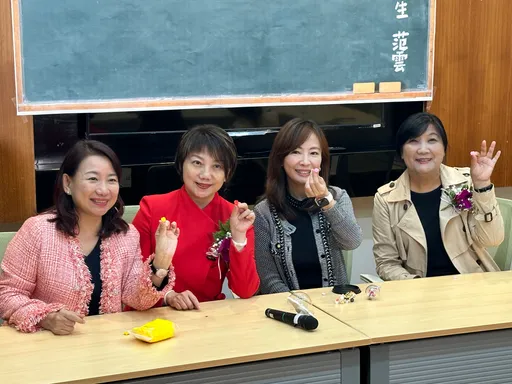 女綠委捏「不謝玫瑰花」備戰情人節 笑喊「韓國瑜來也會教」