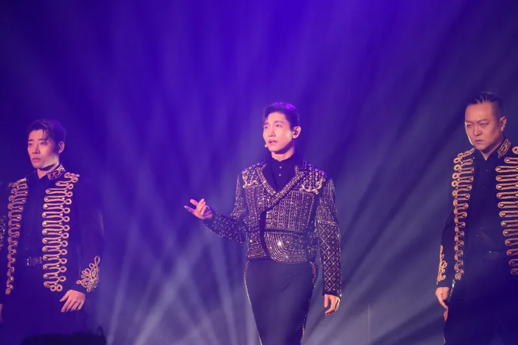 昌珉頻頻飆高音，展現穩定聲線。讀者提供