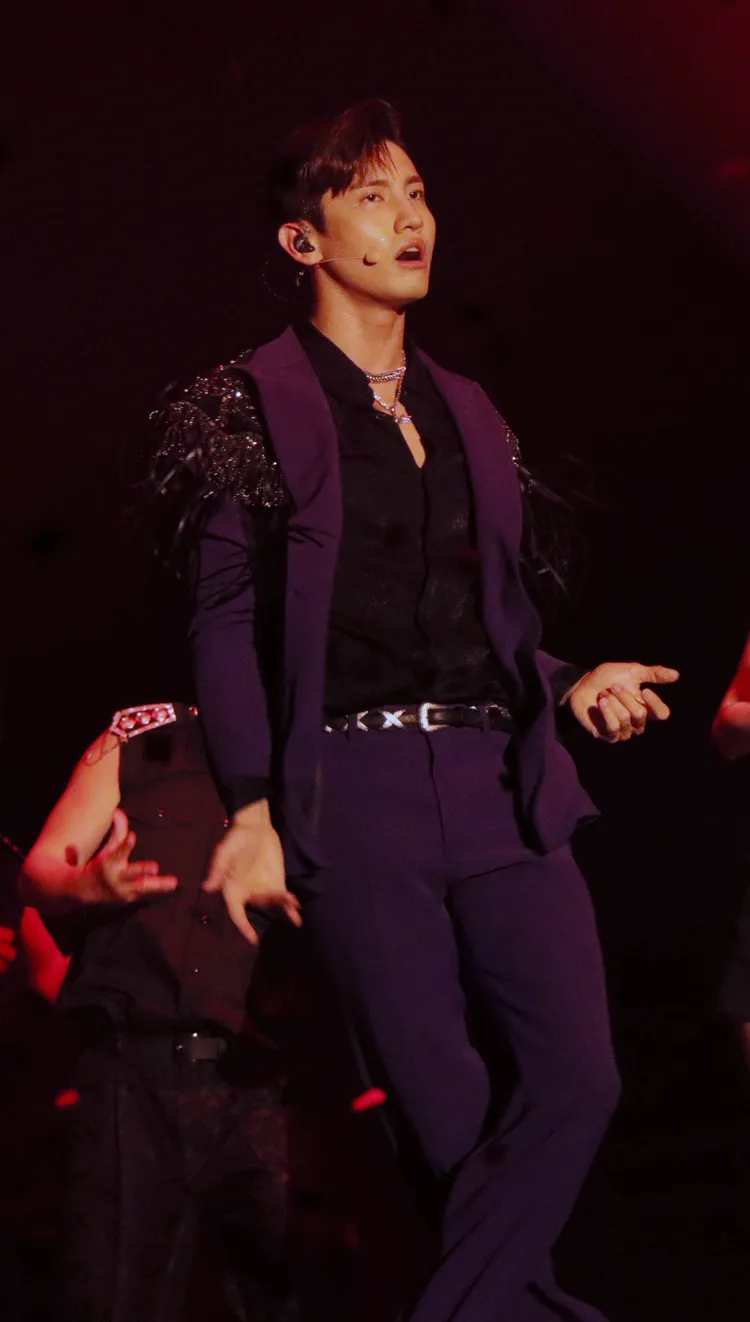 昌珉表演自己的《Devil》。讀者提供