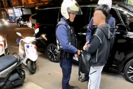 大年初二買飲料違停　台中男藏毒被逮！只因自體散發「K味」