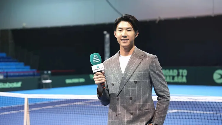 劉丞擔任翻譯，透露切換2種語言的困難度。艾迪昇傳播提供