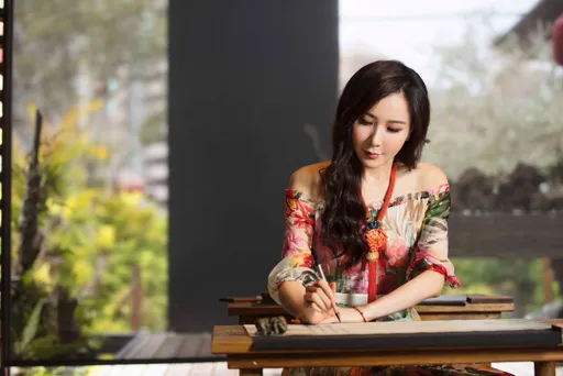 蕭薔親筆「春」字!被轉贈陳盈潔 她回10字獲讚:人、字、心都美