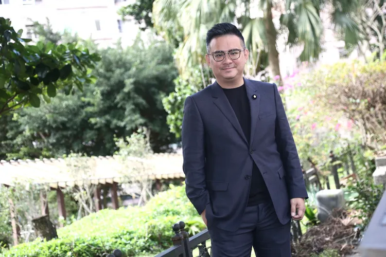 黃健豪說想請教民眾黨籍的越南裔立委麥玉珍。彭欣偉攝