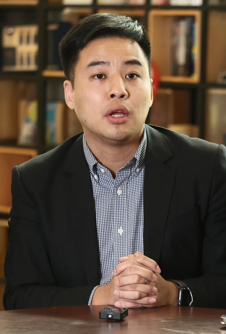 林家興說他欣賞民進黨不分區排名16的陳俊翰律師。彭欣偉攝