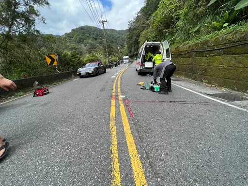 北宜重大車禍!騎車過彎自摔撞對向台電工程車 17歲少年骨折不治
