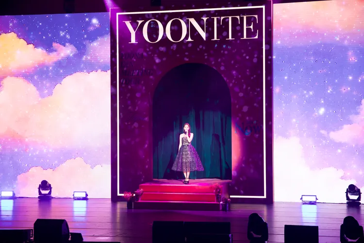 潤娥全場幾乎都用中文跟粉絲聊天。讀者提供