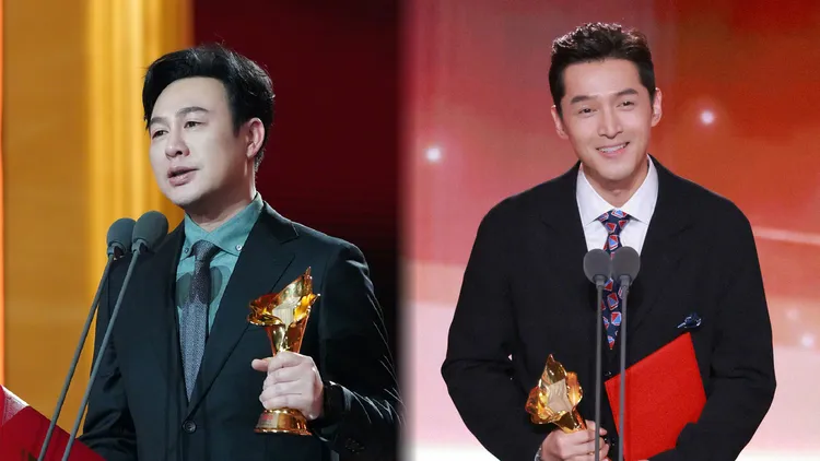 胡歌（右）與張頌文一同奪下《第2屆中國電視劇年度盛典》年度男演員獎。翻攝CCTV電視劇微博