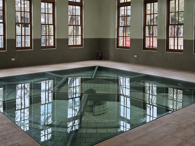 修復焦點為挖掘出距今89年、珍貴的日治時期溫浴池。中山大學提供