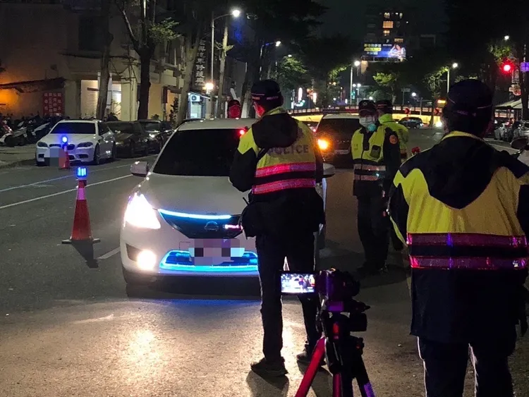 高雄警方年假期間將加強取締酒駕。警方提供