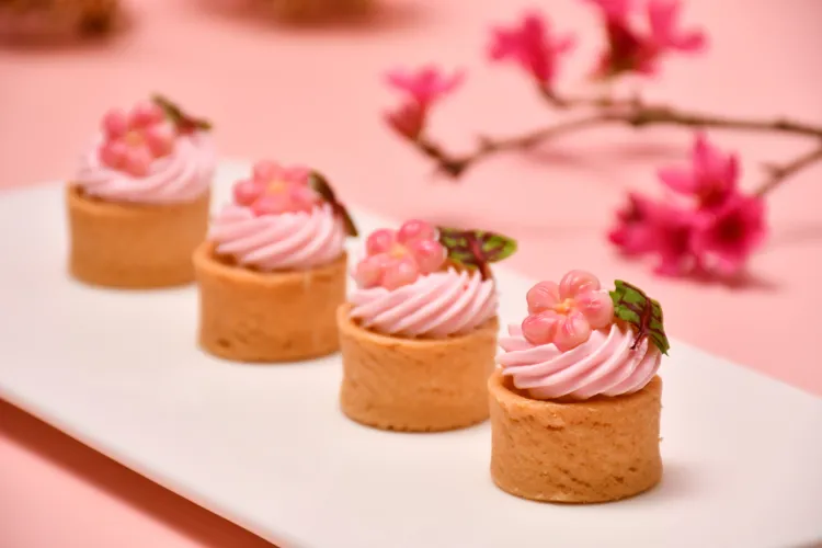 蘋果櫻花小塔充滿春天的氣息。涵碧樓提供