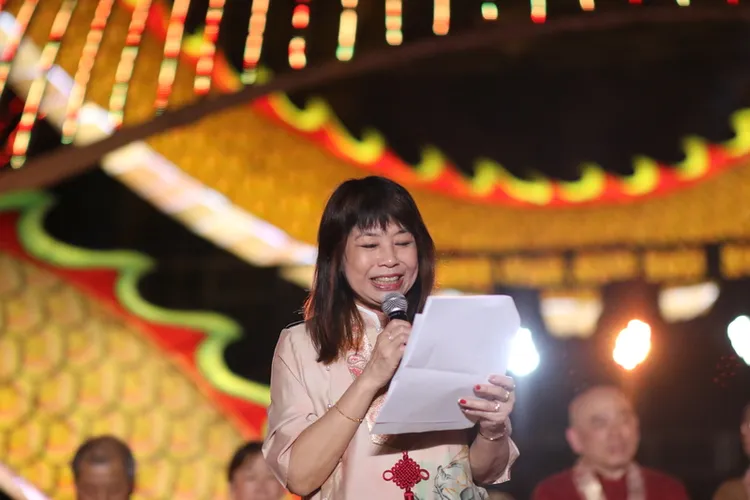 馬來西亞財政部副部長林慧英（Lim Hui Ying）說，平安燈會象徵馬來西亞多元文化和團結互動精神，促進各種族相互理解包容。中央社