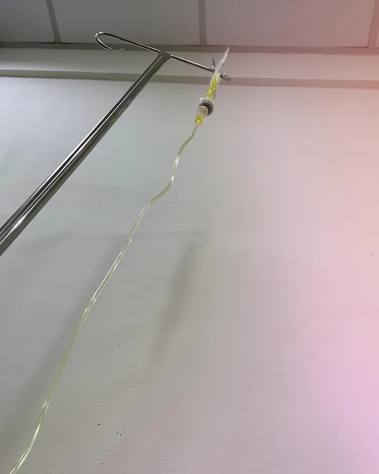 楊丞琳2月掛病號，還到醫院打點滴。翻攝自楊丞琳臉書