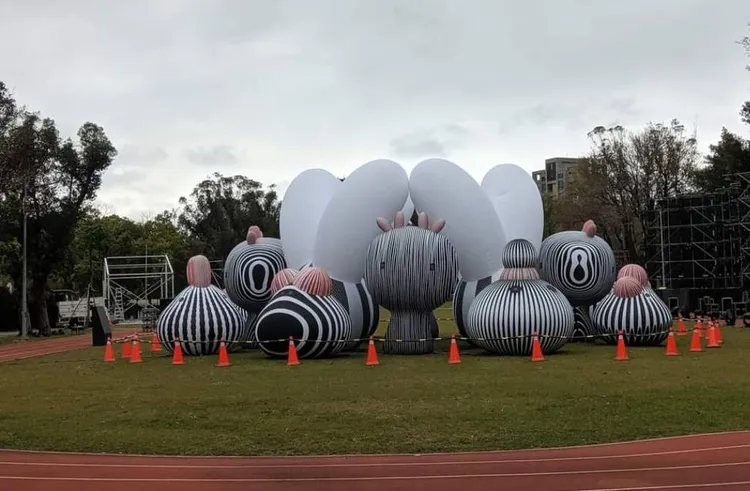 桃園燈會布置中。桃園警分局提供