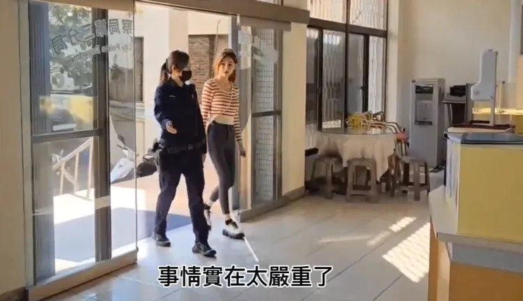 長瀨昆妮過年後進警局。翻攝自臺南市政府警察局第二分局 臉書