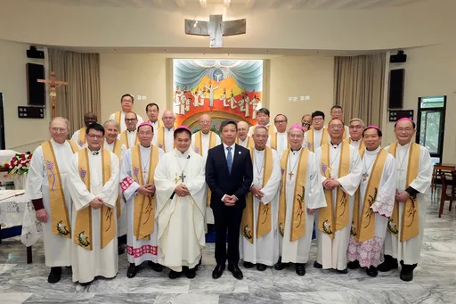 輔大校長藍易振就職 將打造「校中校」突破少子化重圍