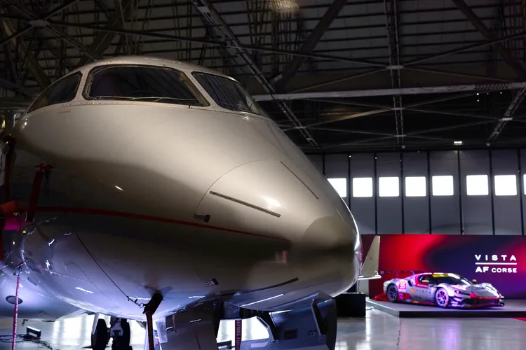 維思達旗下所擁有的飛機數量從一架倍增至現時多於 300架，營運的航線更覆蓋全球 96%地區。業者提供