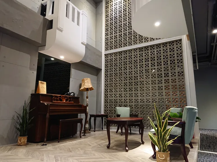 「町記憶旅店3館」步行5分鐘即可至「西門燈區」。業者提供