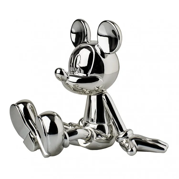 Sitting Mickey 造型公仔 （12cm），9580元。品牌提供
