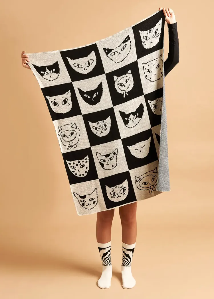 Cat Bingo小蓋毯，5500元。品牌提供