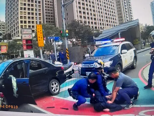 桃园艺文特区警匪追逐！4警负伤逮狂徒　张善政亲赠慰问金还嘱咐这些事