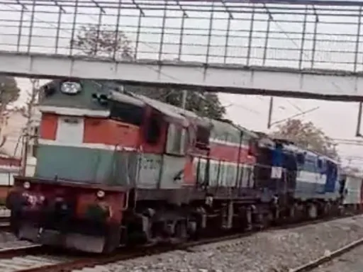 嚇死人!駕駛沒拉剎車就去泡茶 無人火車時速近百狂奔80公里