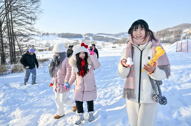 台灣青年參加中國「中華全國台灣同胞聯誼會」舉辦台胞青年冬令營，1月27日在吉林舒蘭二合村。新華社
