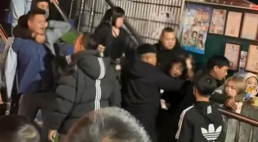 南投土地公廟過年被吃掉10萬碗泡麵 年初三2女互扯頭髮爆衝突