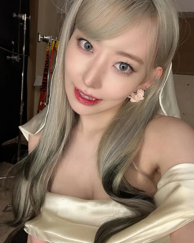 翻攝自宮脇咲良IG