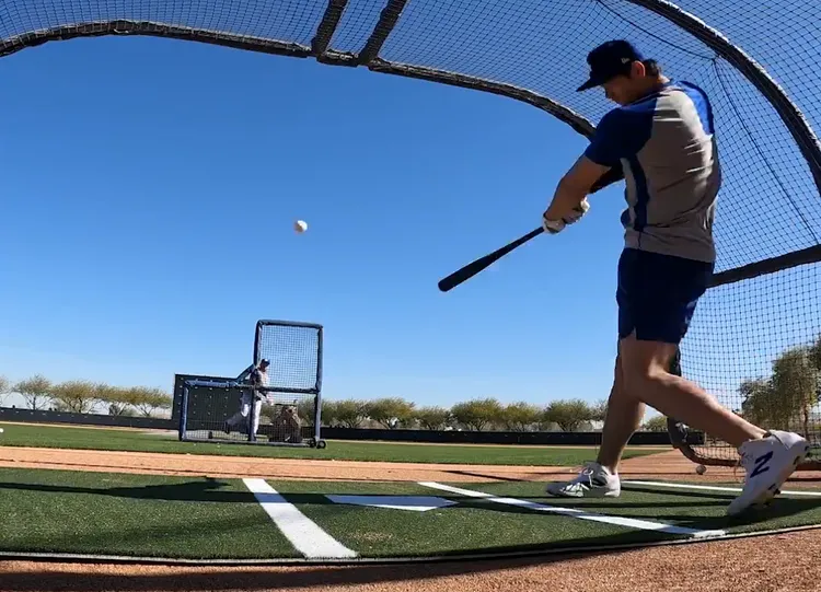 大谷翔平練習揮棒。圖取自Dodgers推特( X ) 