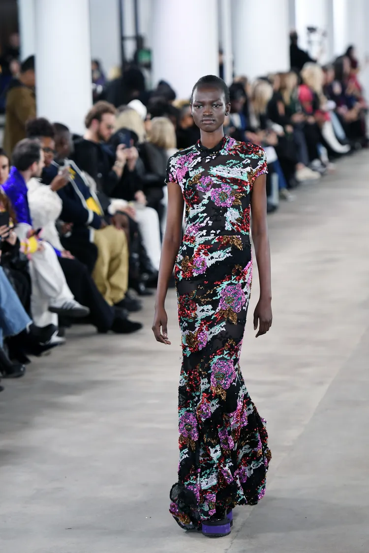 中國品牌「玖姿」秋冬大秀11日在紐約時裝周登場。新華社