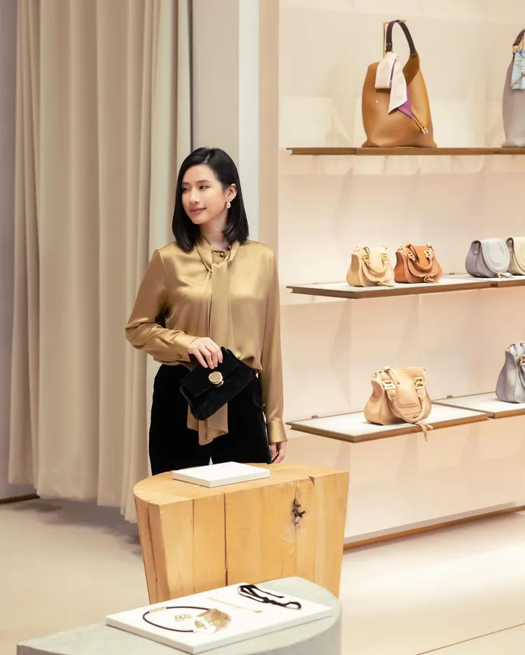 趙岱新選穿Chloé x Atelier Jolie聯名系列。品牌提供