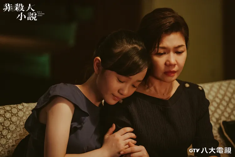 于子育表示看完劇本後，久久無法入睡，左為女兒方郁婷。八大提供