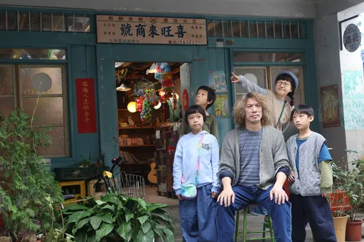 男星朱頭皮和10歲小歌手飆唱 曾莞婷客串滿滿回憶殺