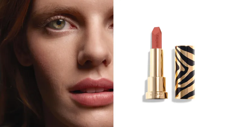 植物絲絨持久唇膏#201柔嫩櫻花東京，1750元。品牌提供