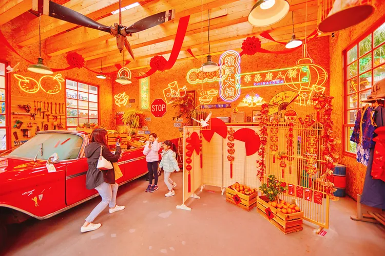 一期「大桔大利Garage」重現年貨小販的春節車庫。業者提供