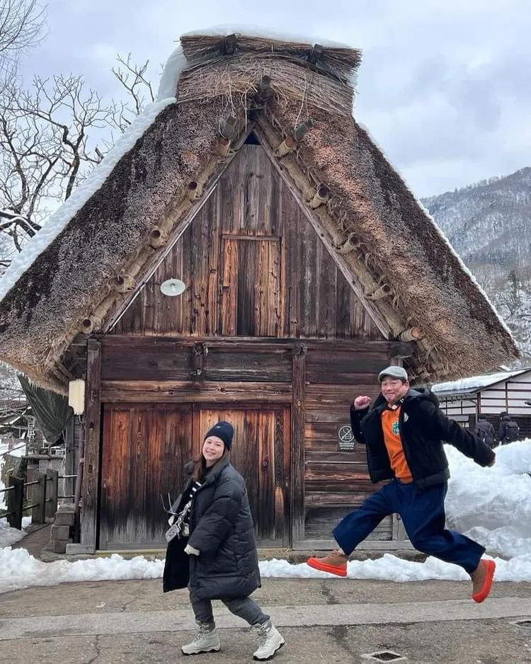 江宏恩（左）和老婆到金澤度假。翻攝江宏恩臉書