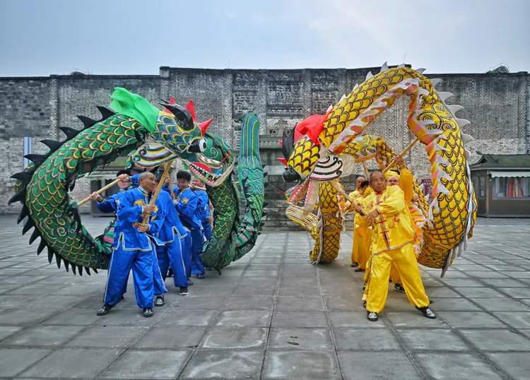 四川成都的舞龍。新華社