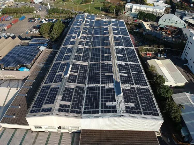 中華汽車建置再生能源，為淨零碳排而努力。業者提供