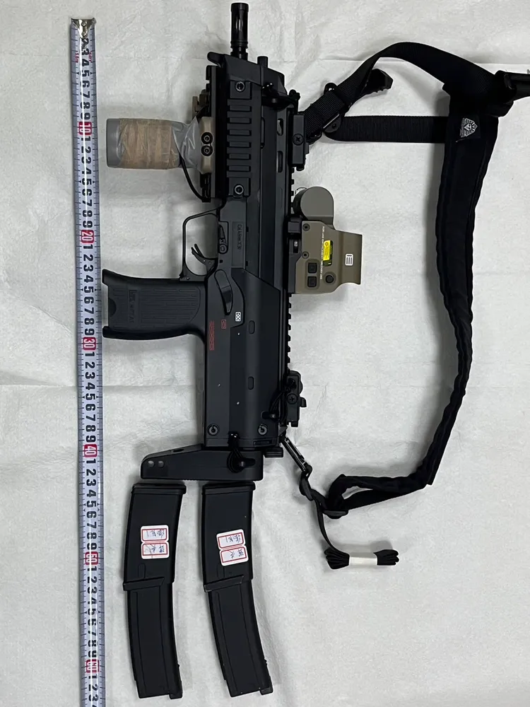 警方查獲的空氣槍。翻攝畫面