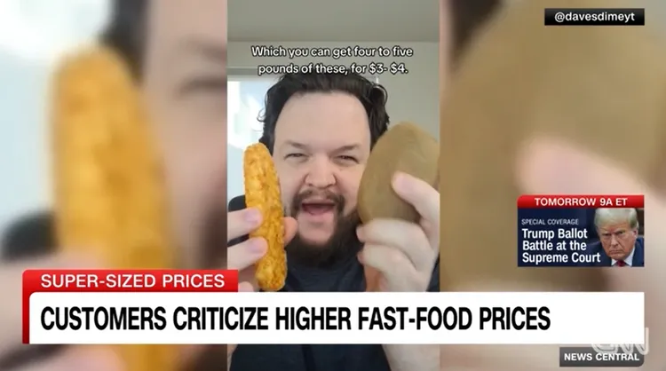 網友砲轟3美元可以買好顆馬鈴薯，一片薯餅卻要3美元。CNN