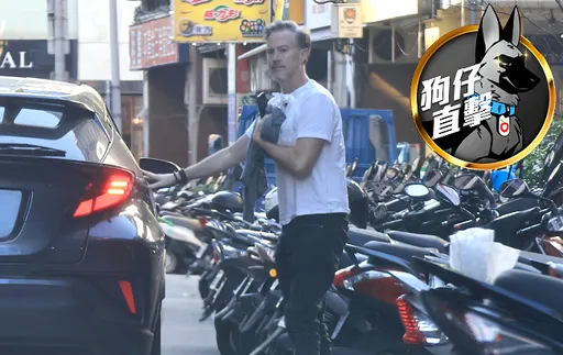 狗仔直击|夏克立飞越10086公里打官司!百万进口车代步 入住2千万精品宅长期抗战