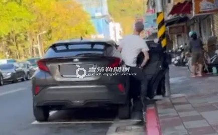 夏克立坐上停車格內的百萬進口小休旅車離去。特勤中心攝